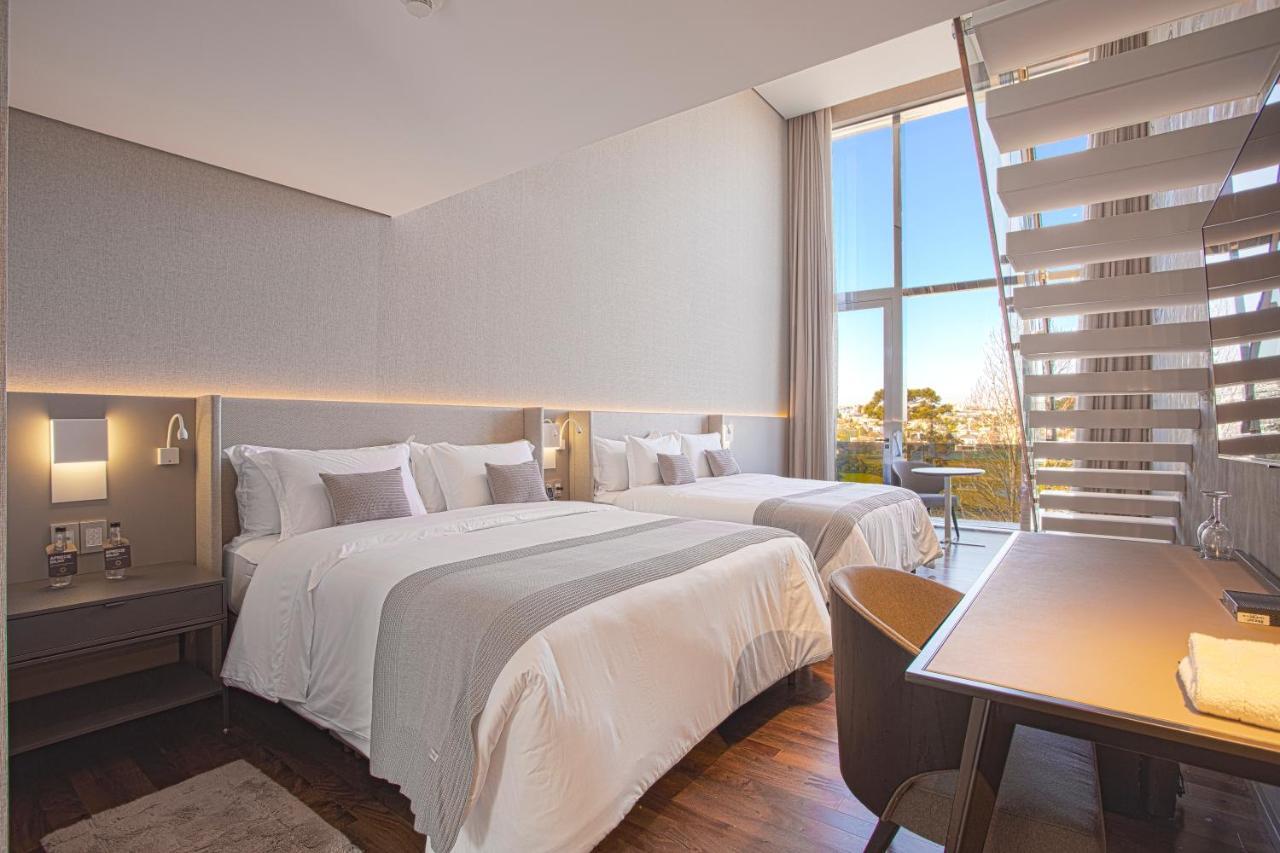 Suryaa Hotel Pinhais, Curio Collection By Hilton Esterno foto