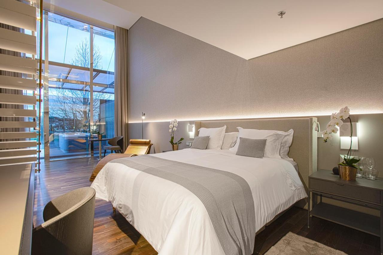 Suryaa Hotel Pinhais, Curio Collection By Hilton Esterno foto