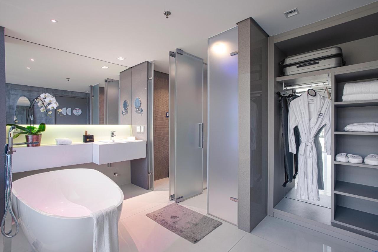 Suryaa Hotel Pinhais, Curio Collection By Hilton Esterno foto