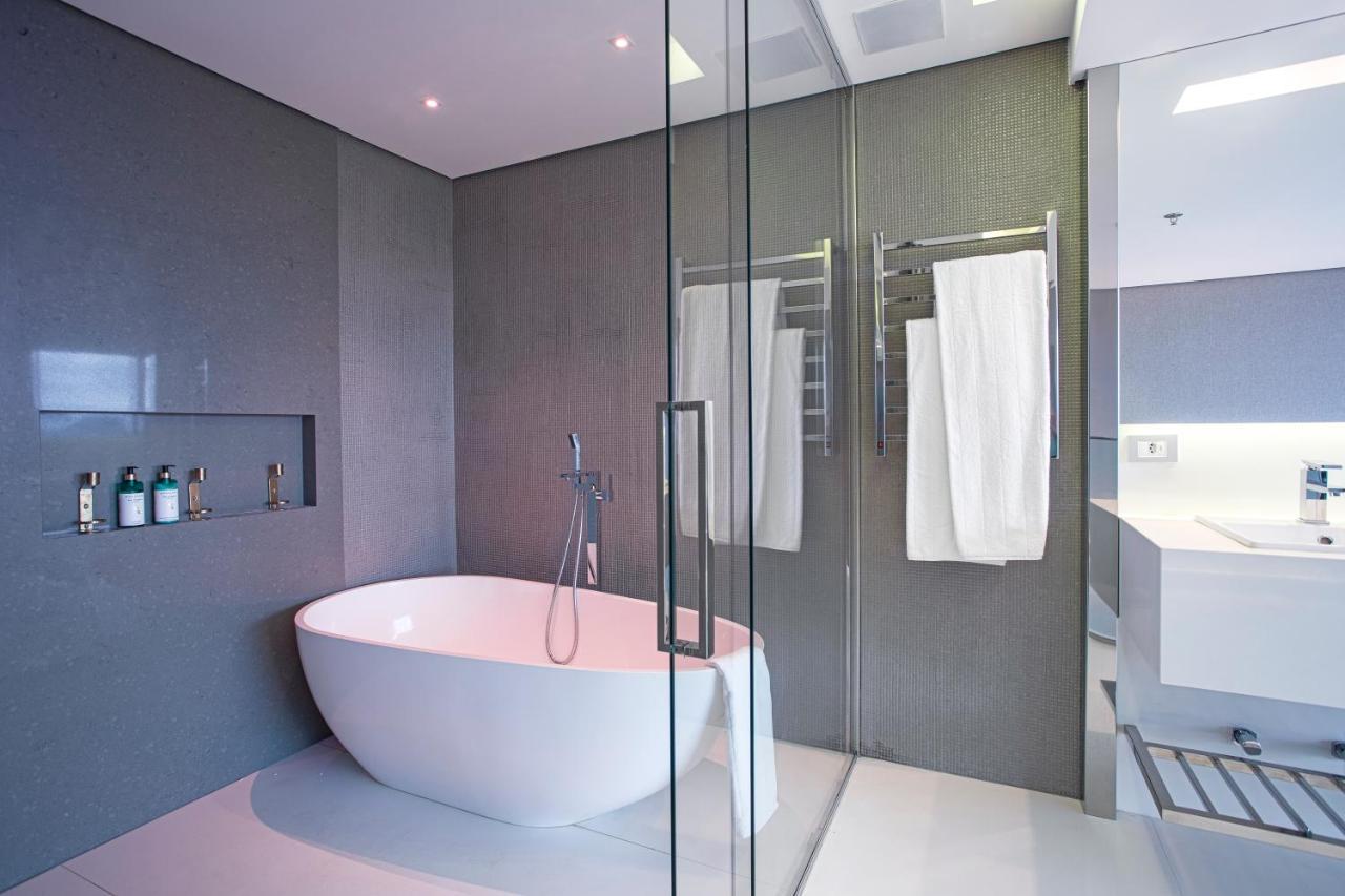 Suryaa Hotel Pinhais, Curio Collection By Hilton Esterno foto