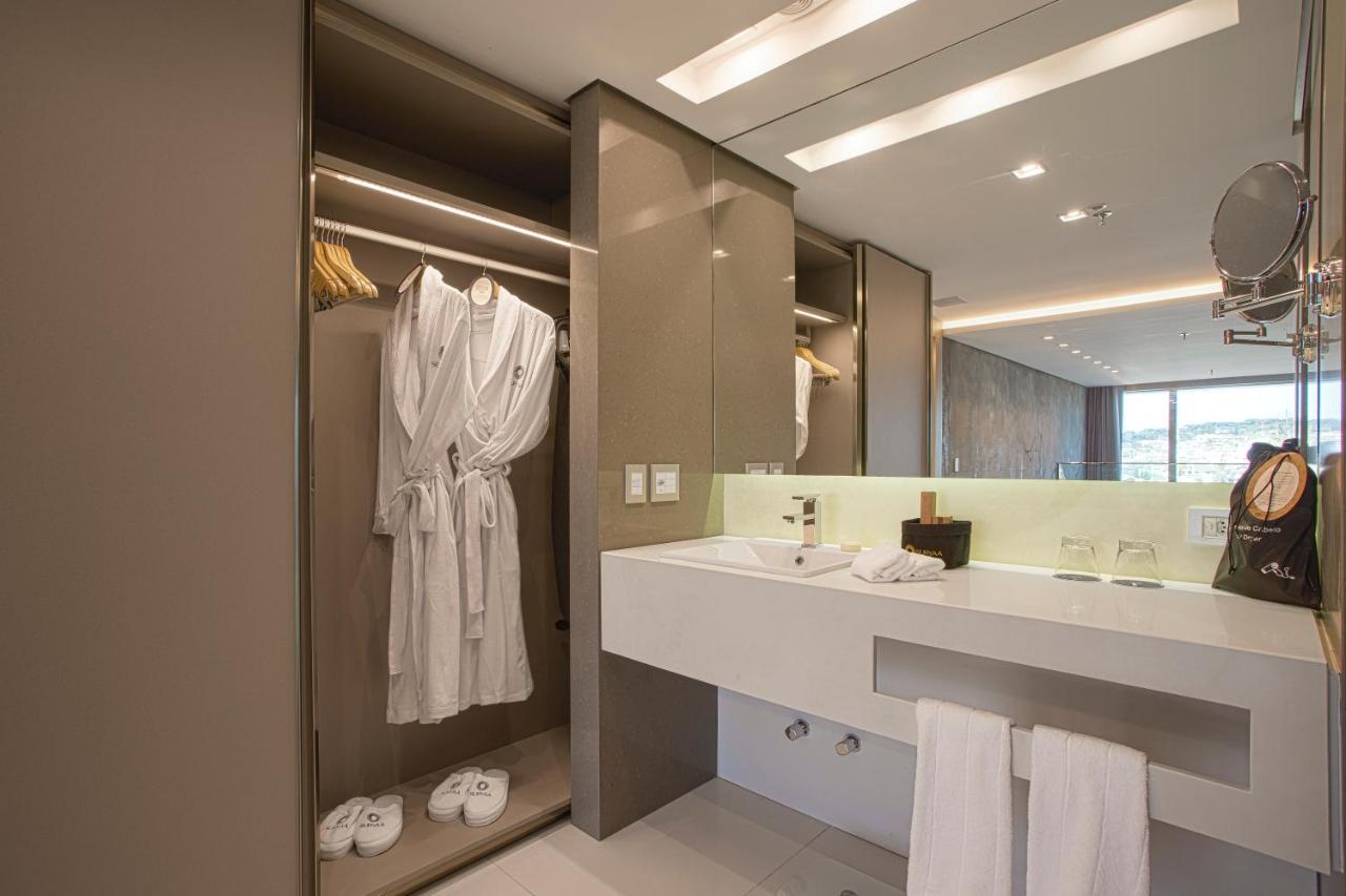 Suryaa Hotel Pinhais, Curio Collection By Hilton Esterno foto