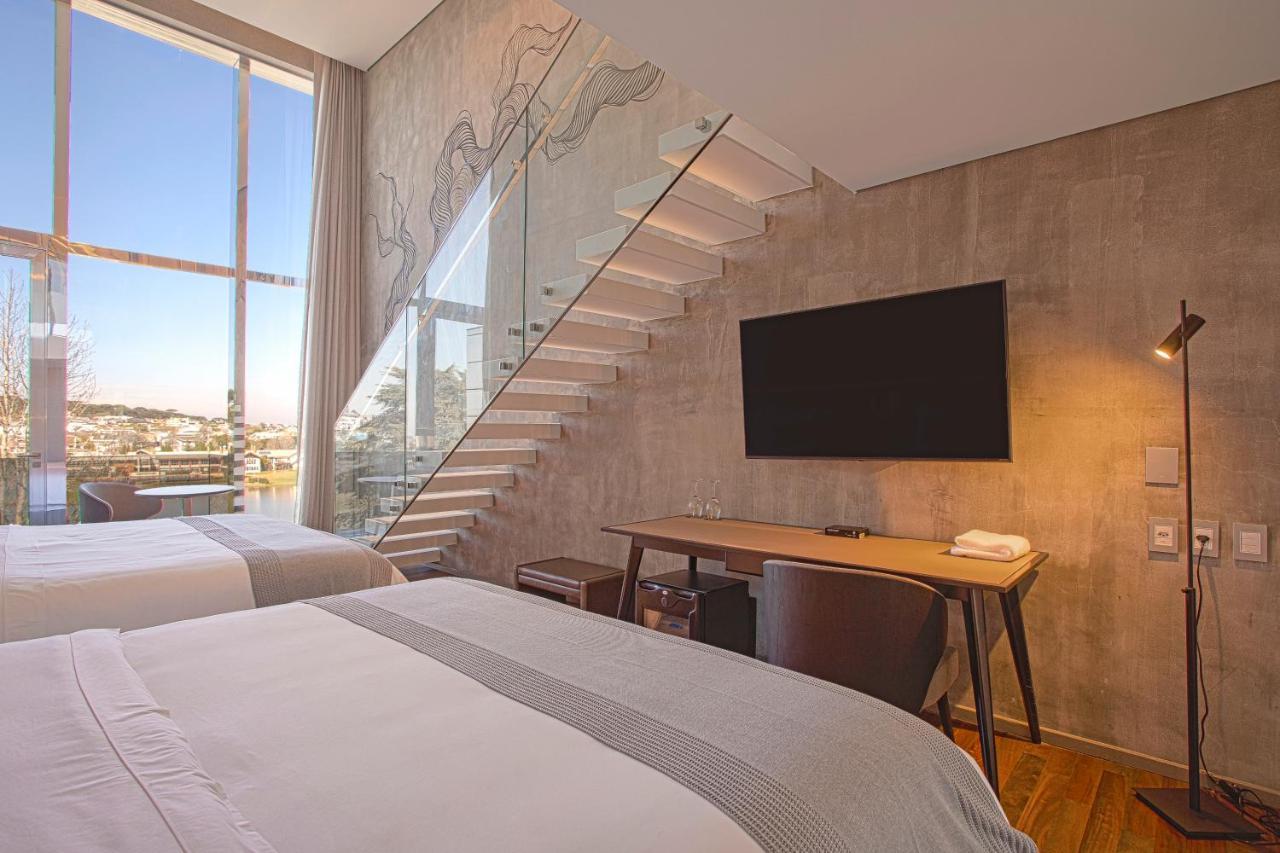 Suryaa Hotel Pinhais, Curio Collection By Hilton Esterno foto