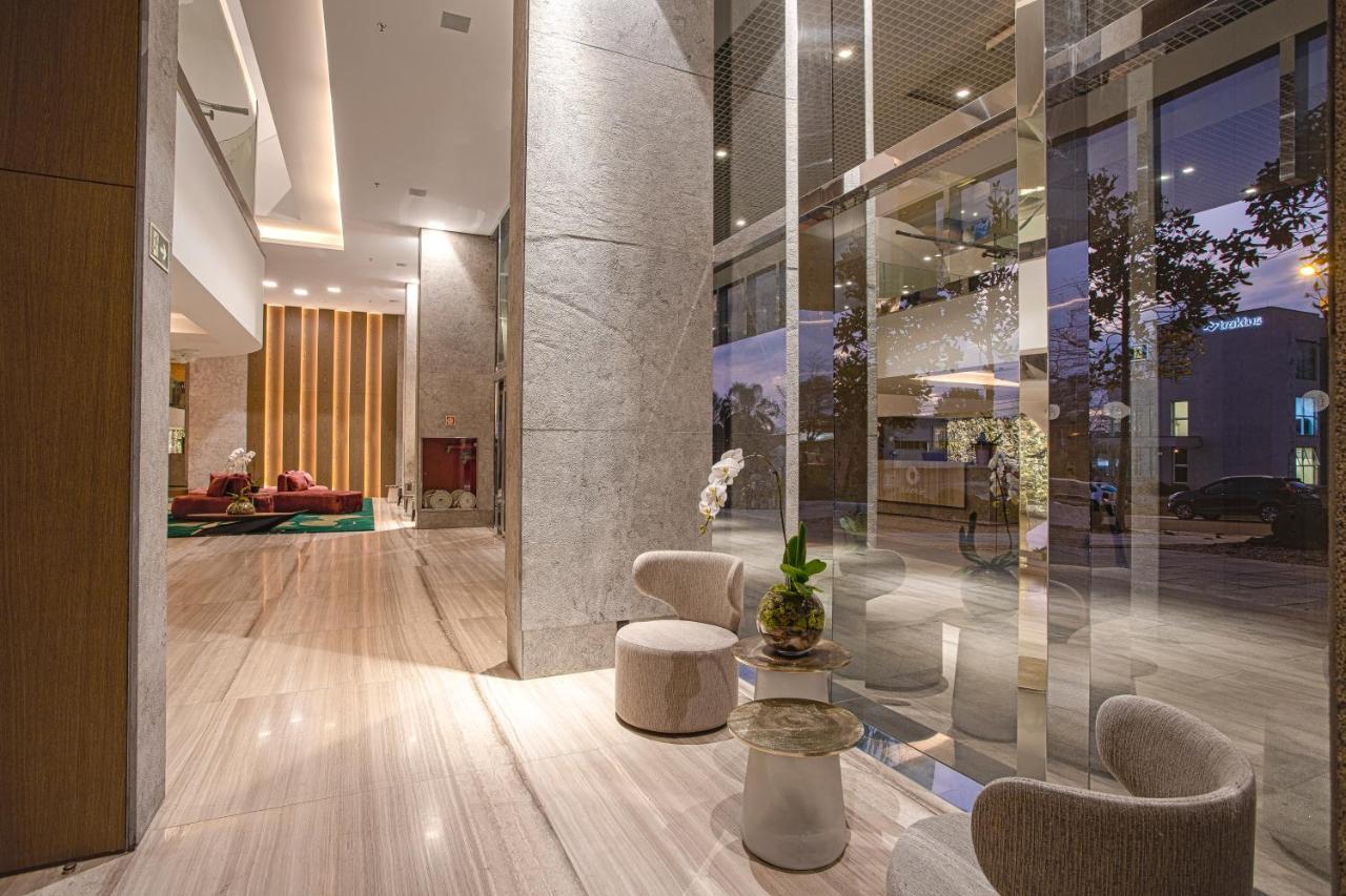 Suryaa Hotel Pinhais, Curio Collection By Hilton Esterno foto