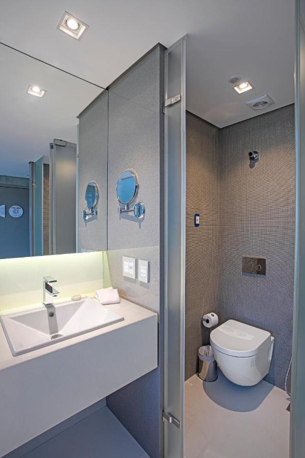 Suryaa Hotel Pinhais, Curio Collection By Hilton Esterno foto