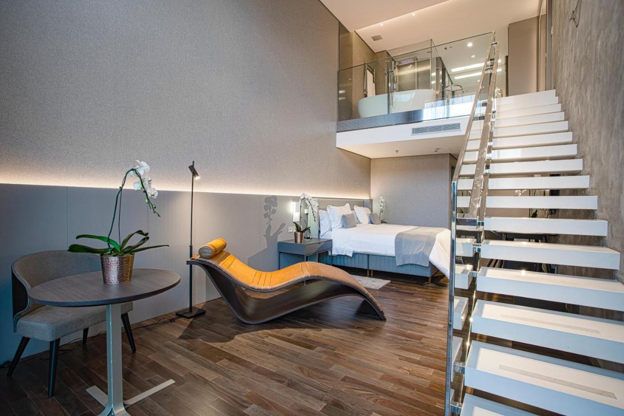 Suryaa Hotel Pinhais, Curio Collection By Hilton Esterno foto