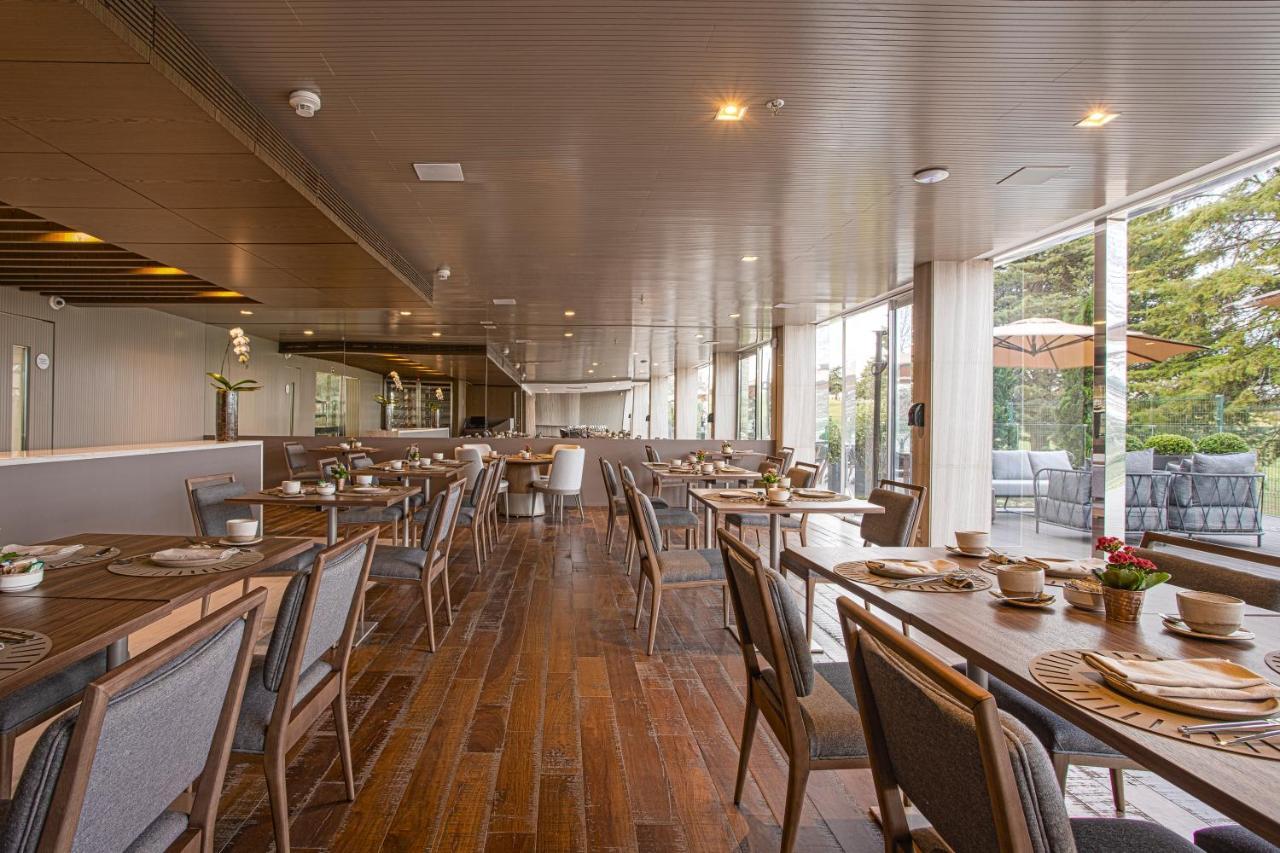 Suryaa Hotel Pinhais, Curio Collection By Hilton Esterno foto