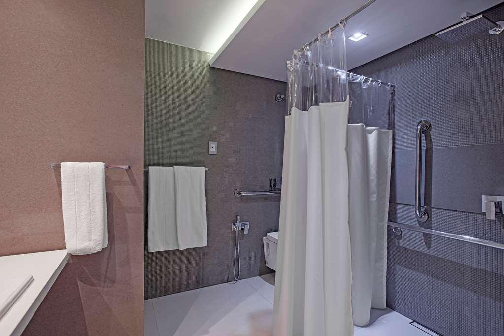 Suryaa Hotel Pinhais, Curio Collection By Hilton Esterno foto