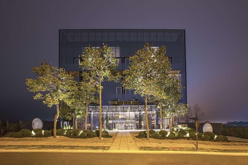 Suryaa Hotel Pinhais, Curio Collection By Hilton Esterno foto